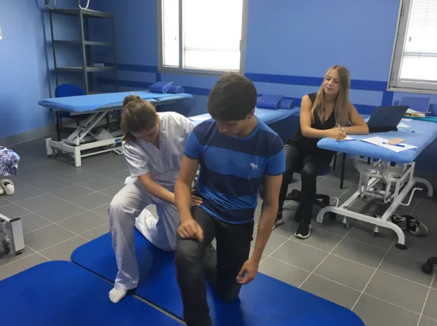 Le tutorat au CEERRF échange entre étudiants