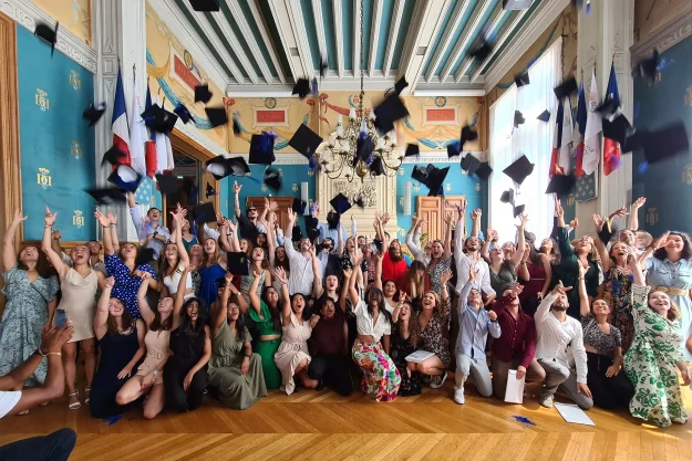 Les étudiants du CEERRF publient leurs travaux : Solenn Perrin