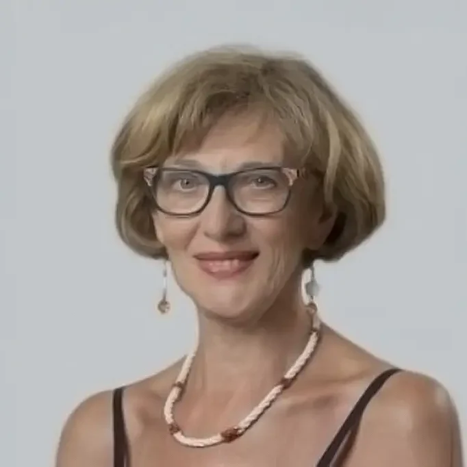 Françoise BIZOUARD est Masseur-Kinésithérapeute spécialisée en rééducation périnéale, grade de Chevalier dans l’ordre national du Mérite