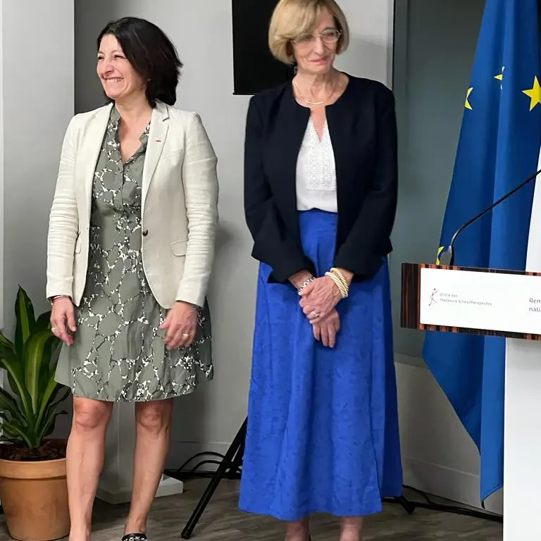 Françoise BIZOUARD, Directrice de Mémoire au CEERRF reçoit la distinction Chevalier de l’Ordre national du Mérite