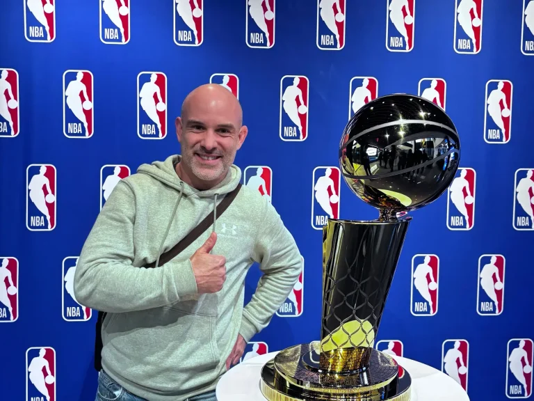 En immersion chez les New York Knicks avec Julien CRAMET