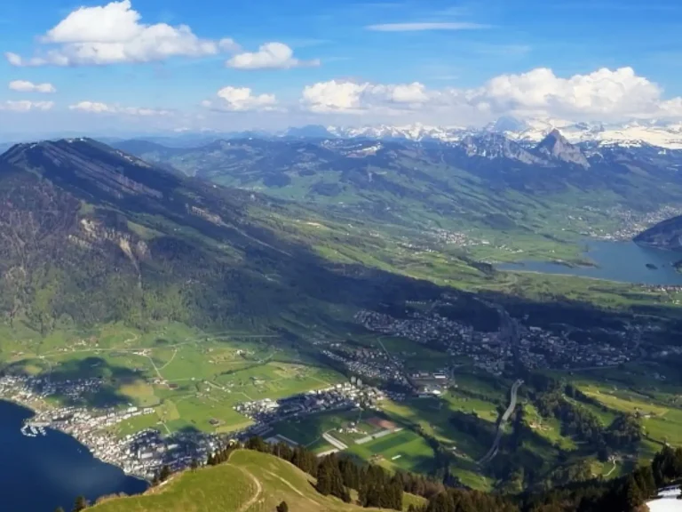 Stage Erasmus en Suisse : Méryem, étudiante au CEERRF, raconte son expérience