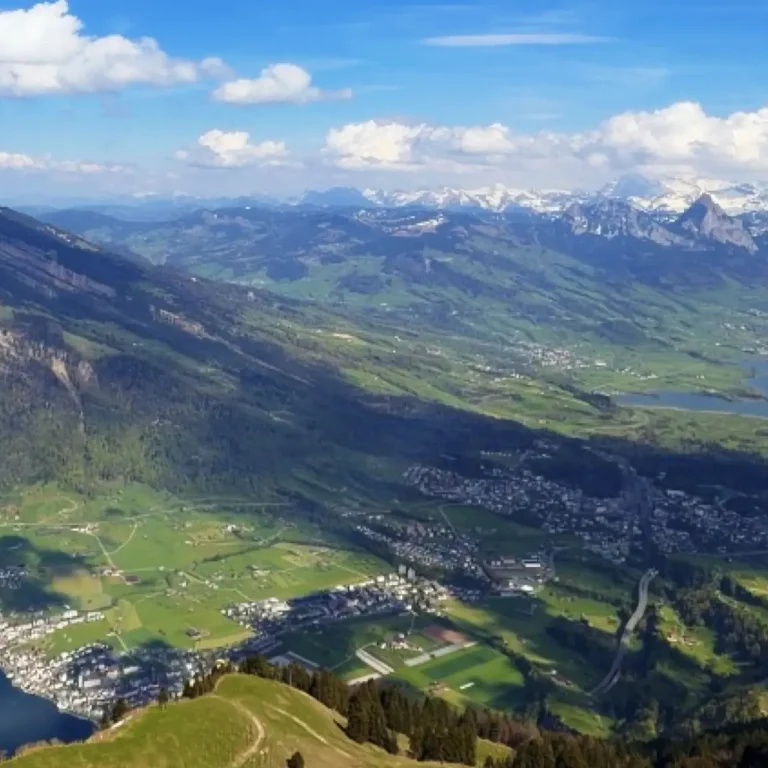 Stage Erasmus en Suisse : Méryem, étudiante au CEERRF, raconte son expérience